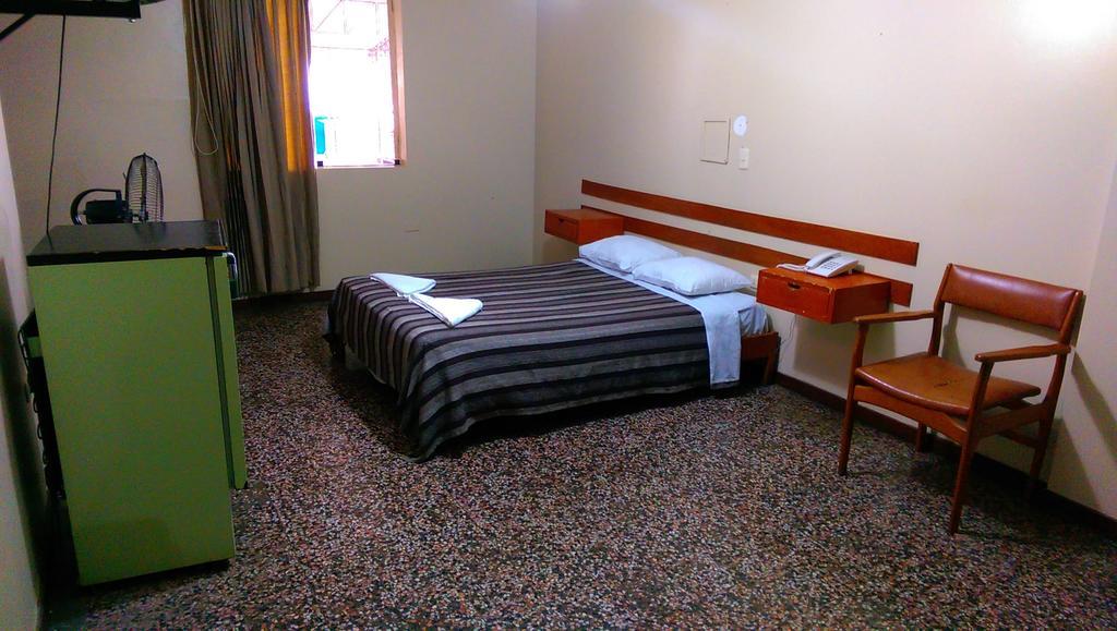 Hotel Plazza Chiclayo Habitación foto